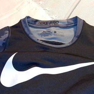 Nike Pro Hyperwarm Long Sleeve Camo Print Sleeves